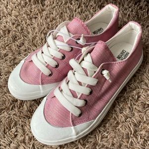 NWT! Harper Canyon..Girls size 4 pink tennis shoes